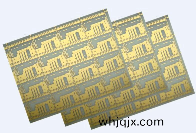  氮化鋁(lv)線(xian)路(lu)闆